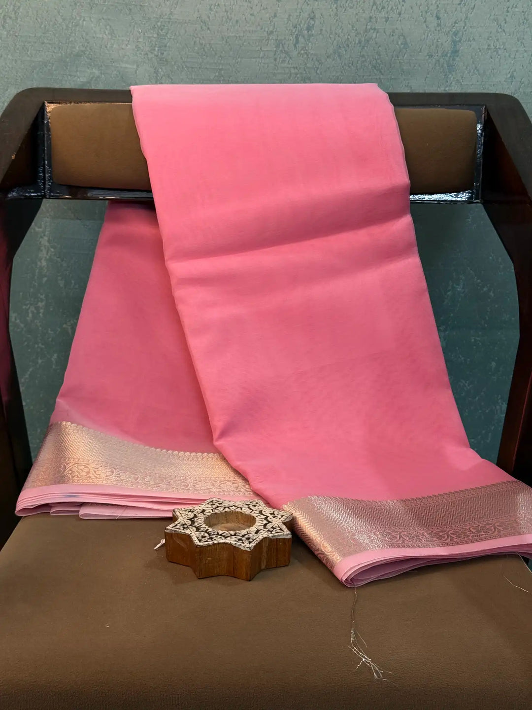 Contemporary Weave Kora Tissue Silk Banarasi Saree