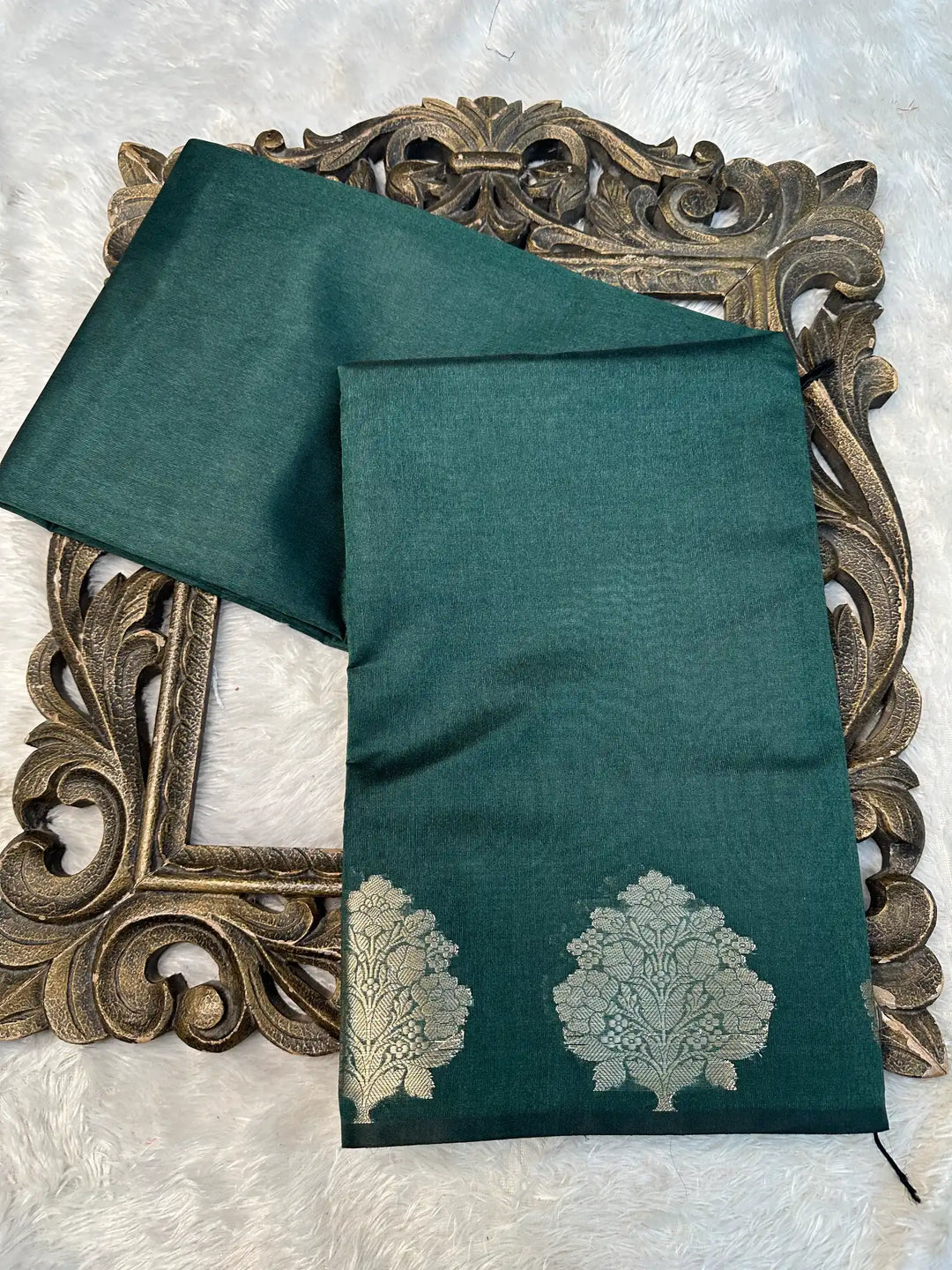 Contemporary Weave Kora Tissue Silk Banarasi Saree