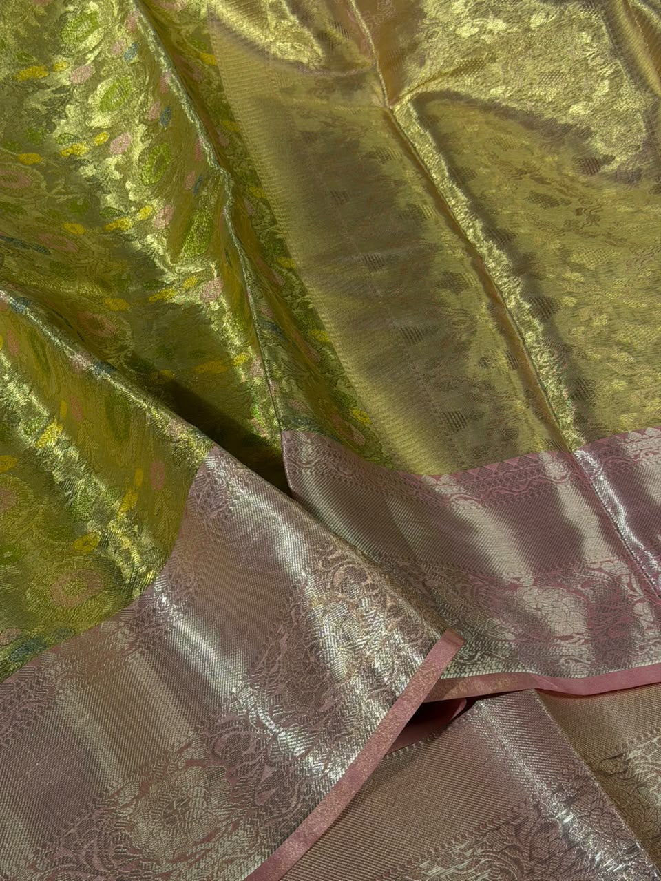 Gold Meenakari Vaskat Tissue Silk Banarasi Saree