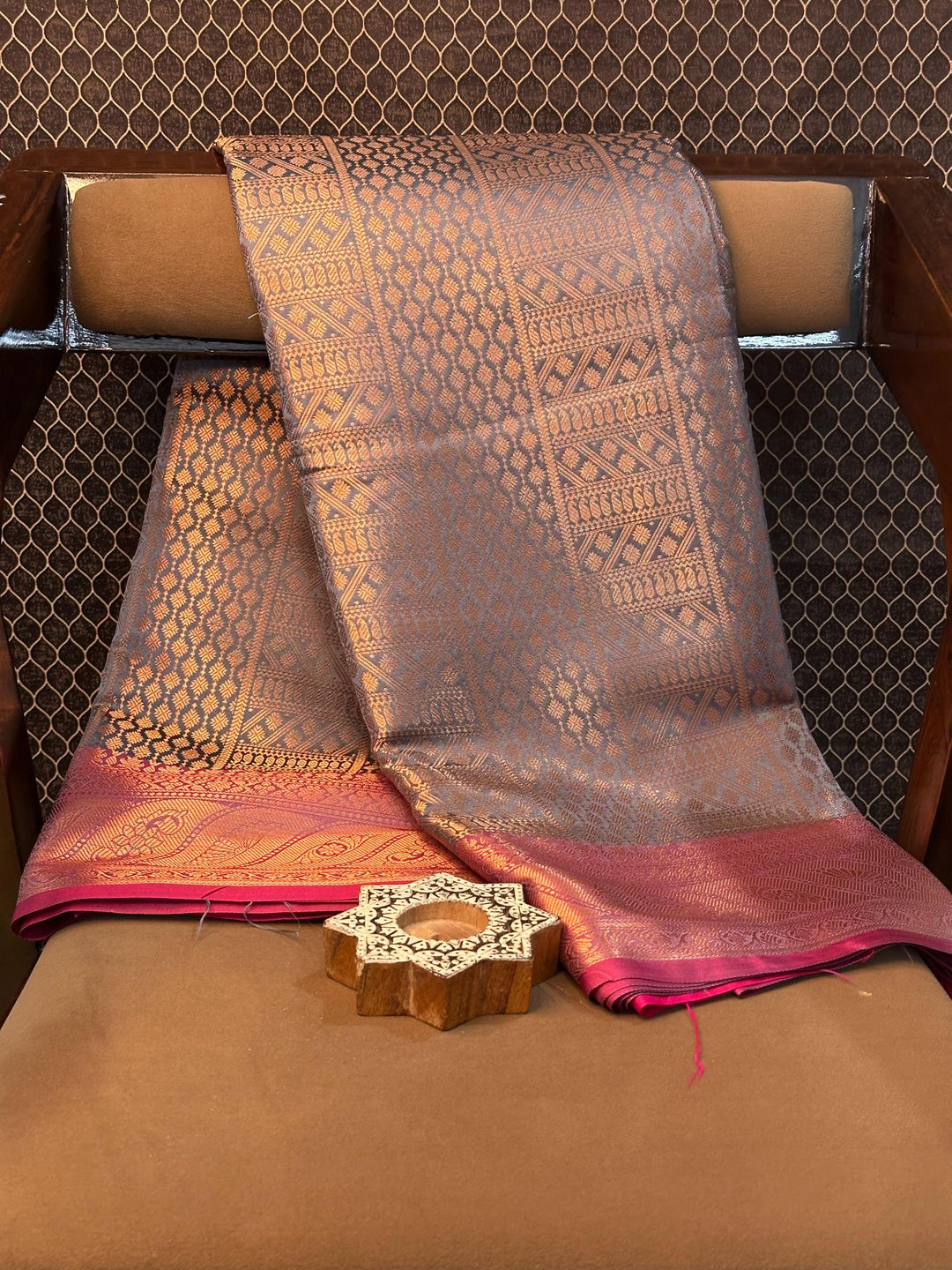 Eccentric Zari Weave Softsilk Banarasi Saree