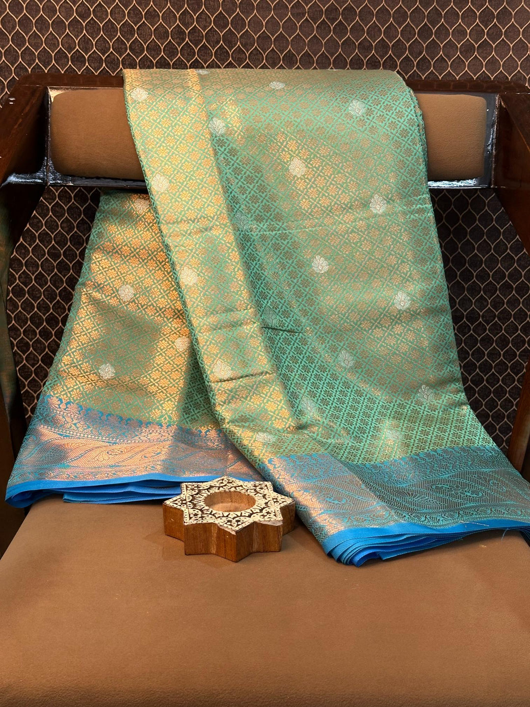 Eccentric Zari Weave Softsilk Heritage Banarasi Saree