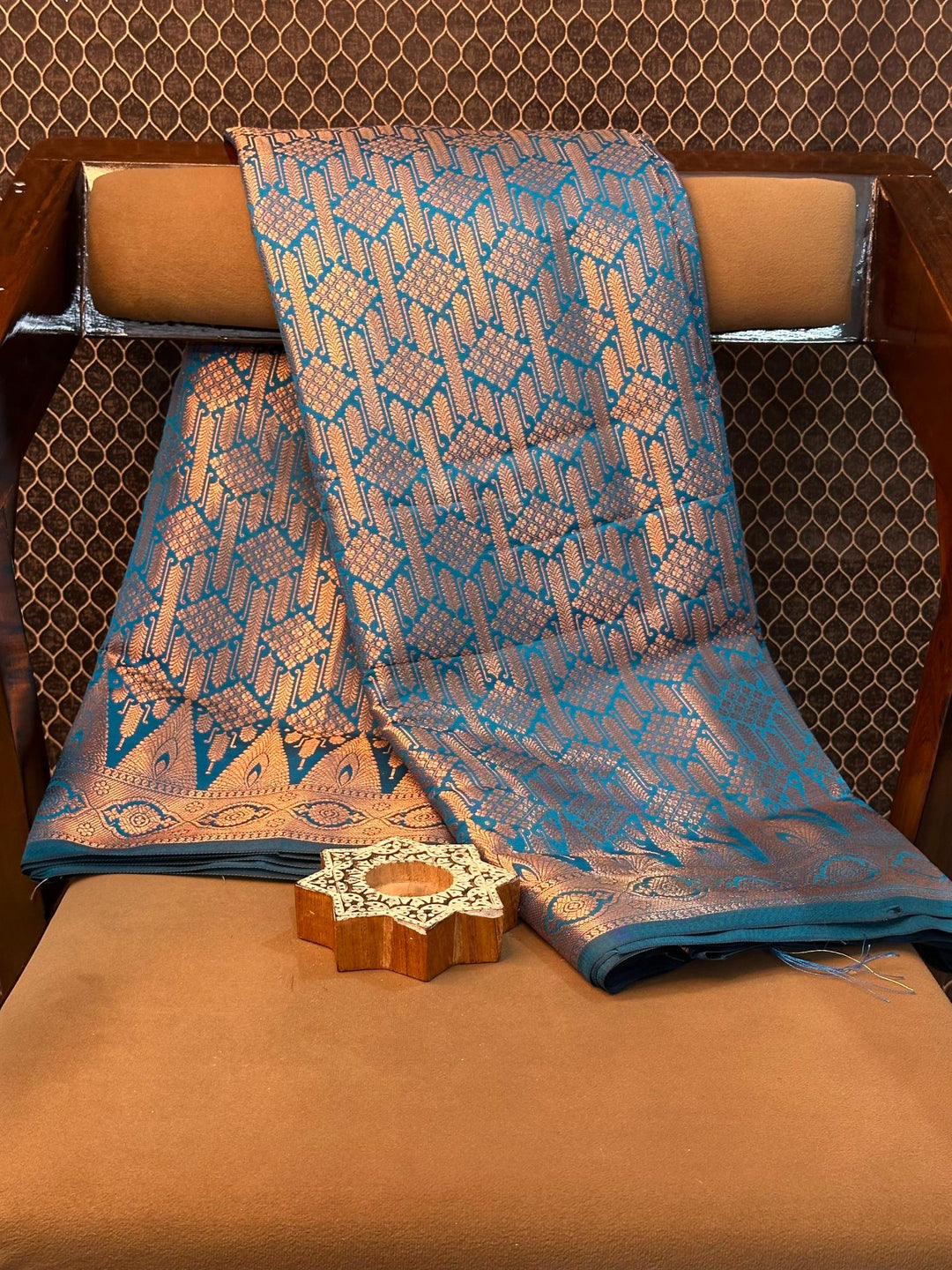 Eccentric Zari Weave Softsilk Banarasi Saree