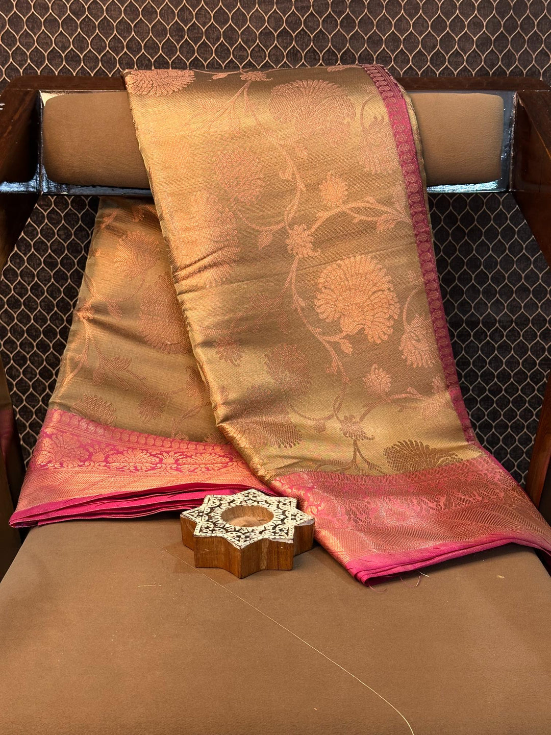 Eccentric Zari Weave Softsilk Banarasi Saree