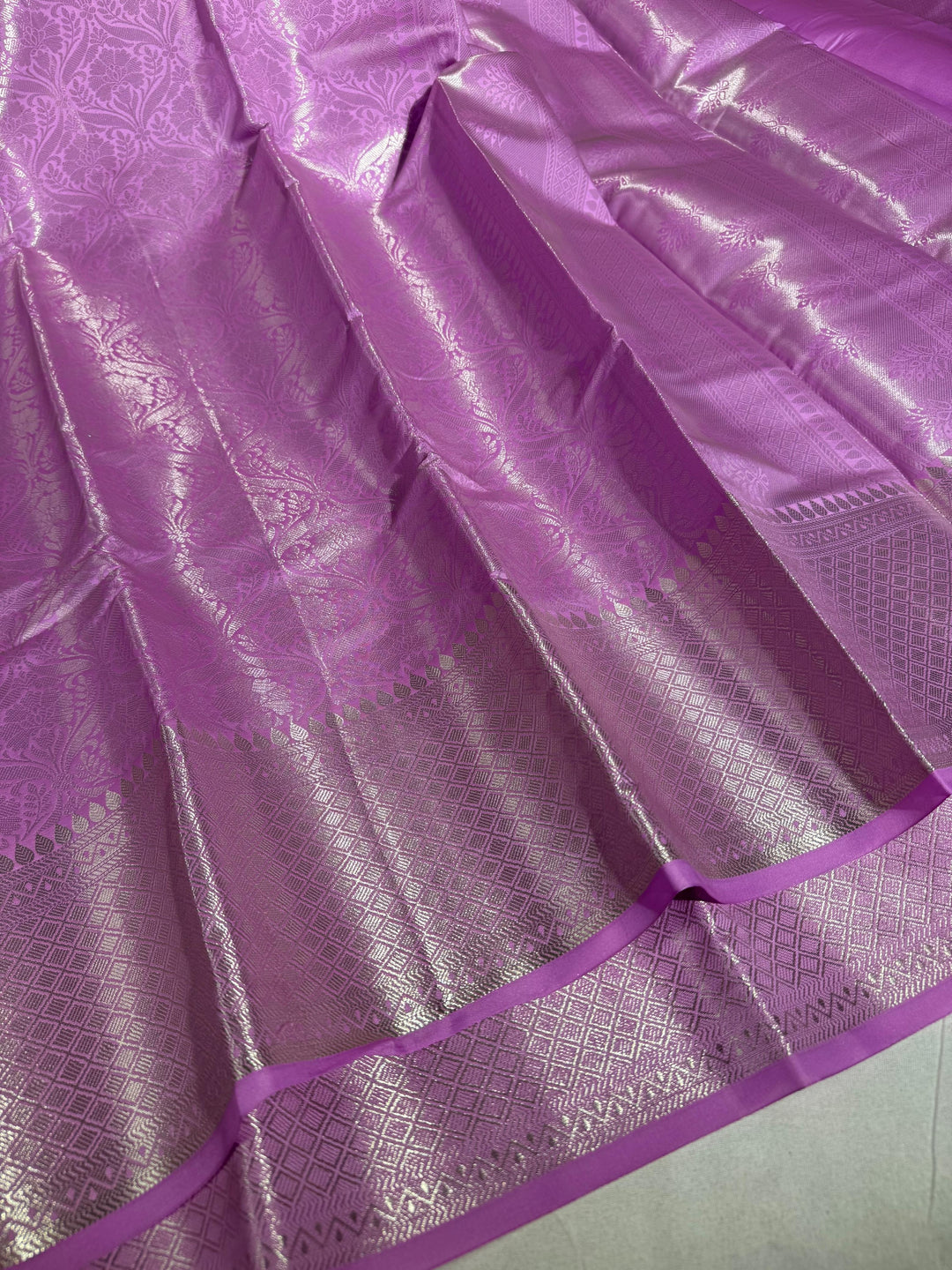 lavandar kanchipuram tissue silk saree with rich pallu