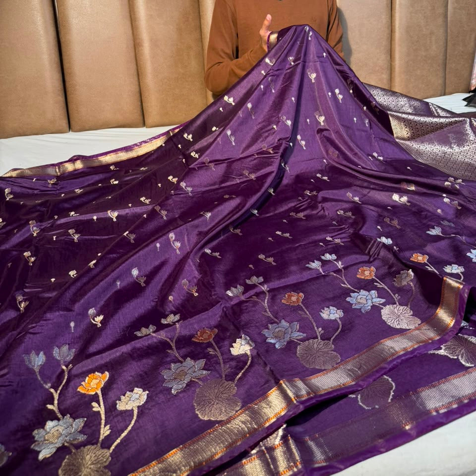 Bright Lavender Floral Border Chinia Silk Banarasi Saree