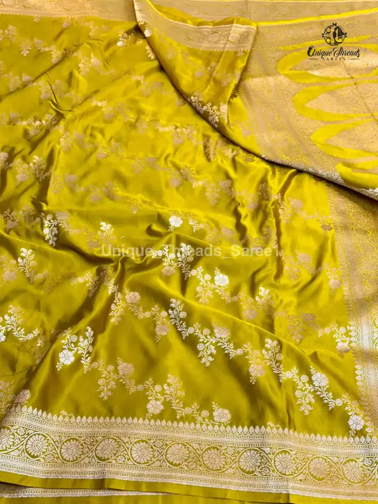 Mehandi Green Mashru Katan Silk Leheriya Weave Banarasi Saree