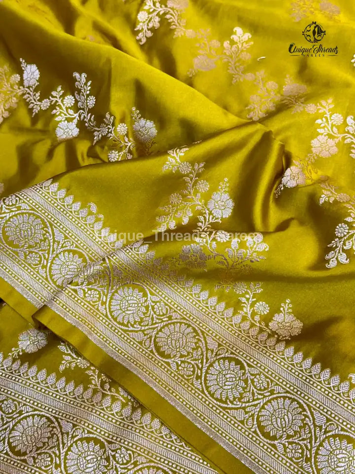 Mehandi Green Mashru Katan Silk Leheriya Weave Banarasi Saree