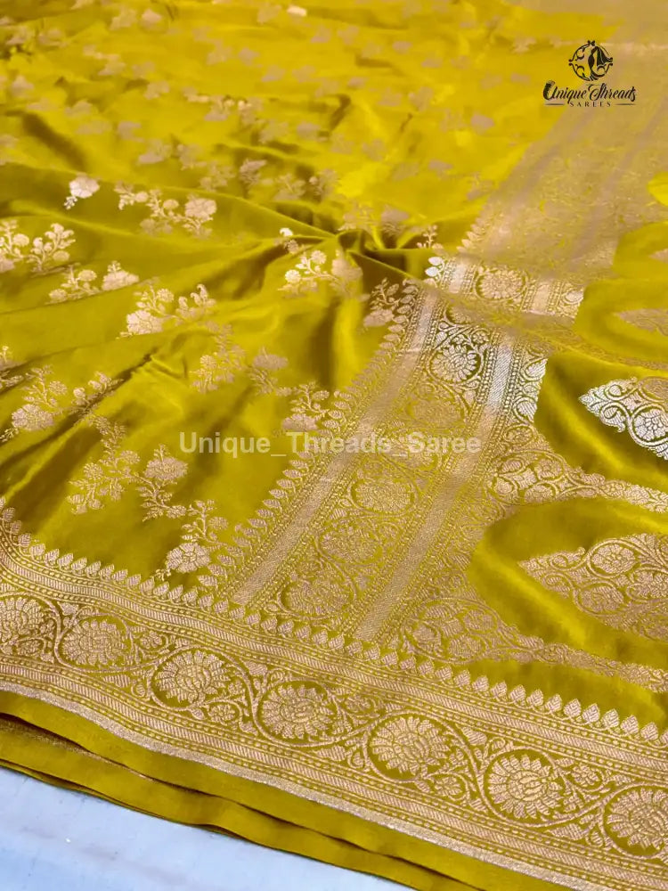 Mehandi Green Mashru Katan Silk Leheriya Weave Banarasi Saree