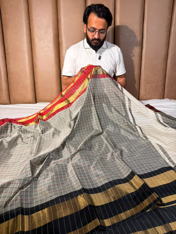 Light Grey Kanchi Pattu Checks Weave Saree