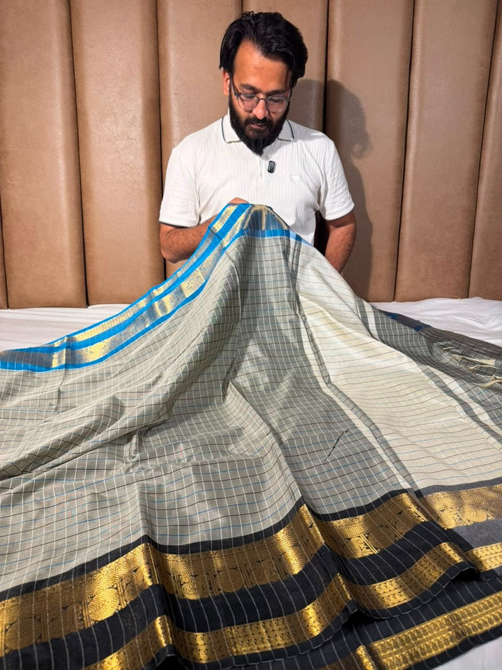 Light grey Kanchi Pattu Checks Weave Saree