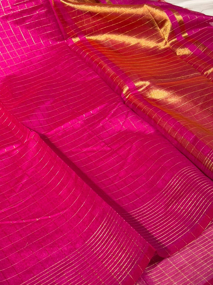 Dark Rani Checks Weave Soft Cotton Saree