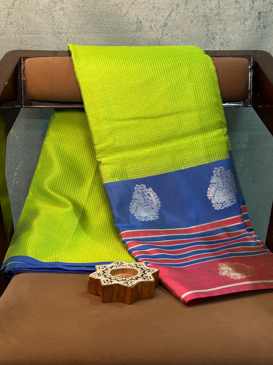 Eccentric Weave Softsilk Traditional Banarasi Saree