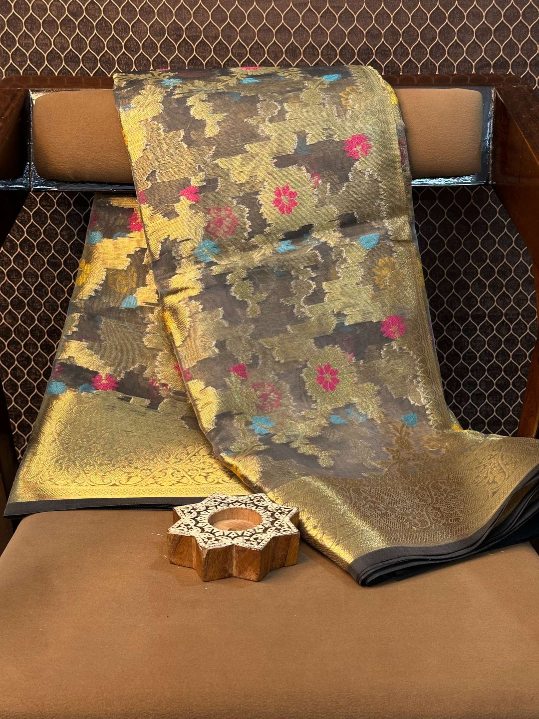 Eccentric zari weave Softsilk Heritage Banarasi saree
