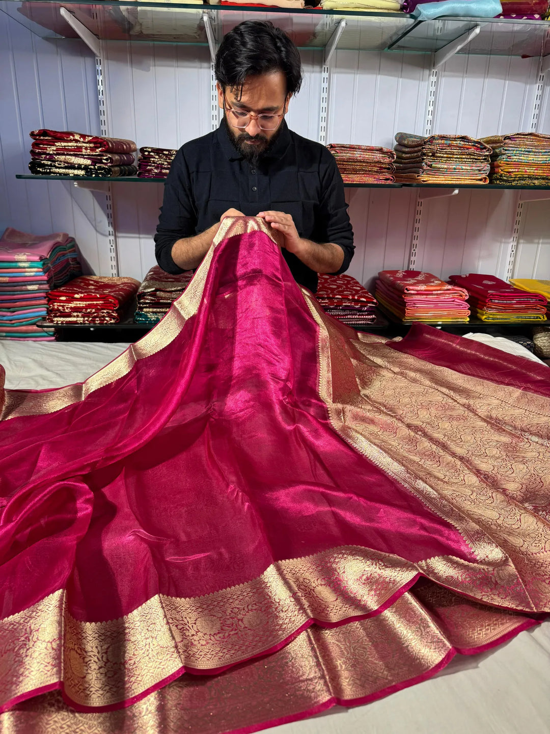 pure tissue silk saree with rich pallu and blouse