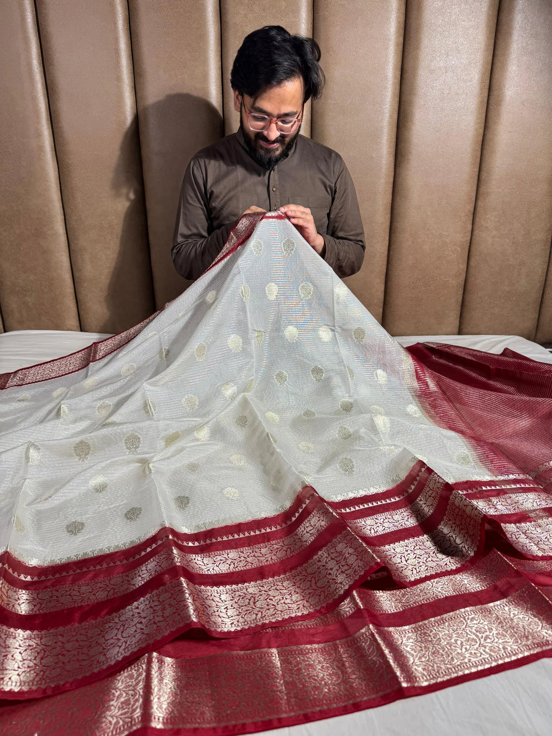 summer friendly cream with contrast rich border and pallu 