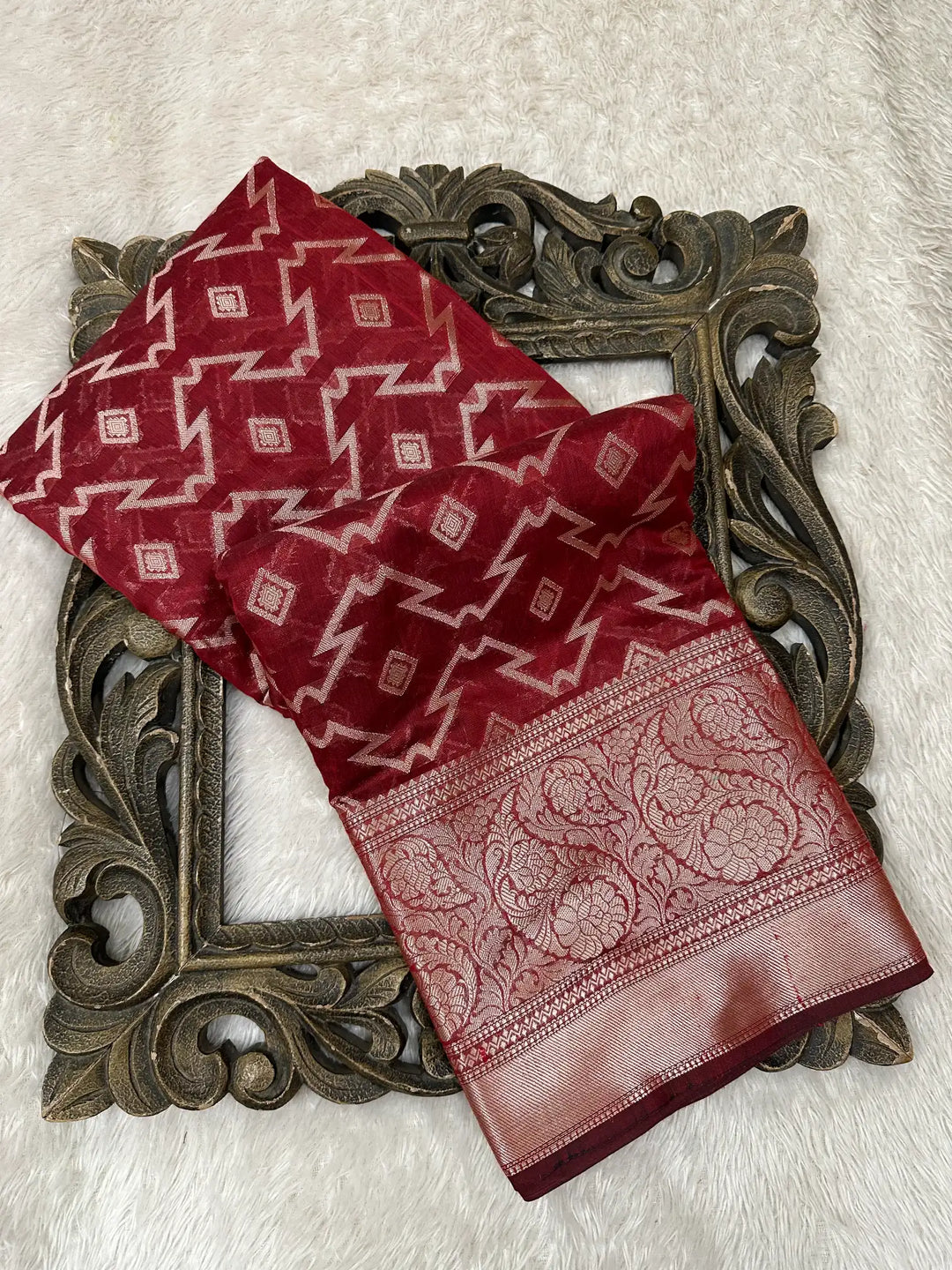 Contemporary Weave Kora Tissue Silk Banarasi Saree