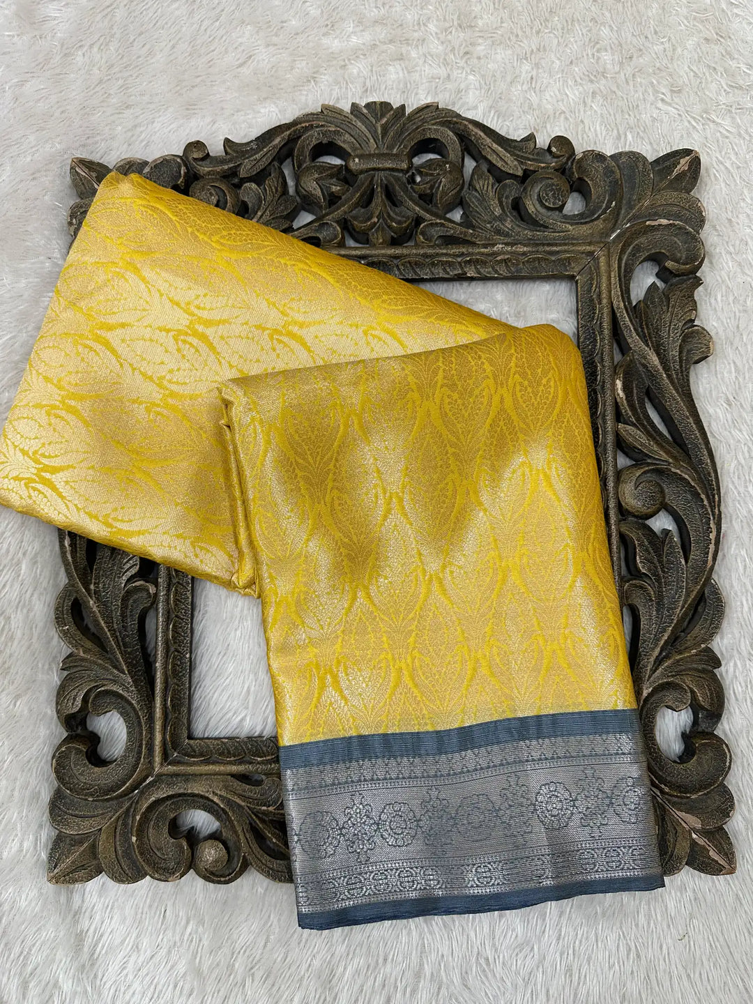 Contemporary Weave Kora Tissue Silk Banarasi Saree