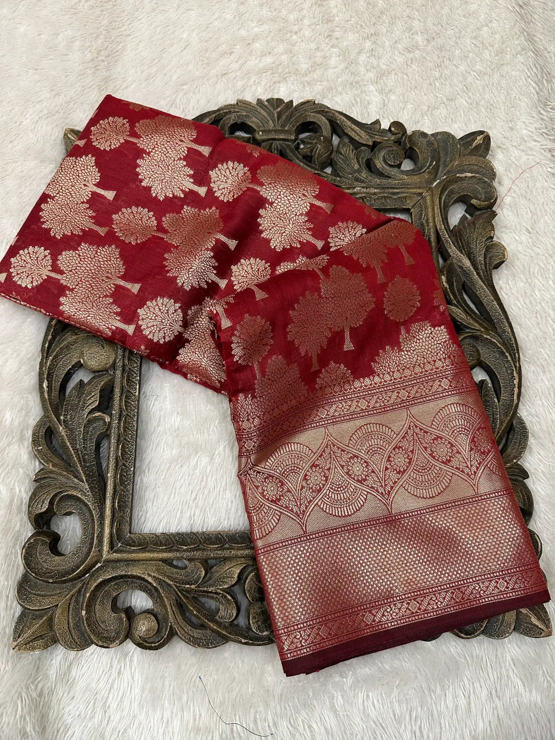 Contemporary Weave Kora Tissue Silk Banarasi Saree
