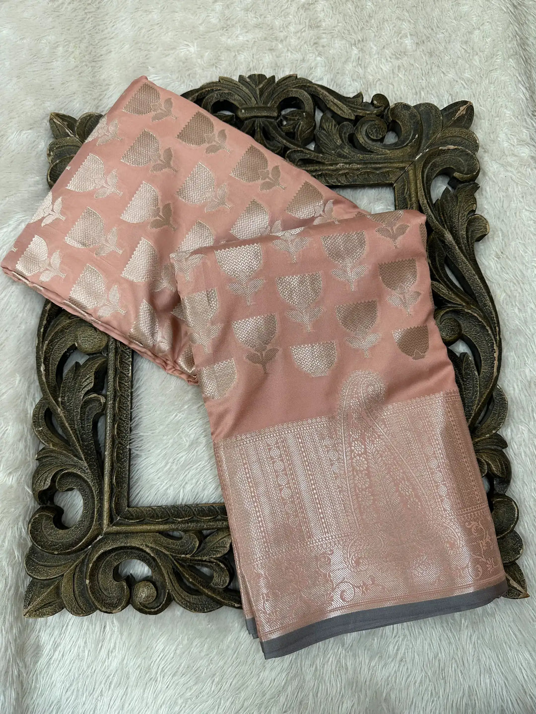 Contemporary Weave Kora Tissue Silk Banarasi Saree