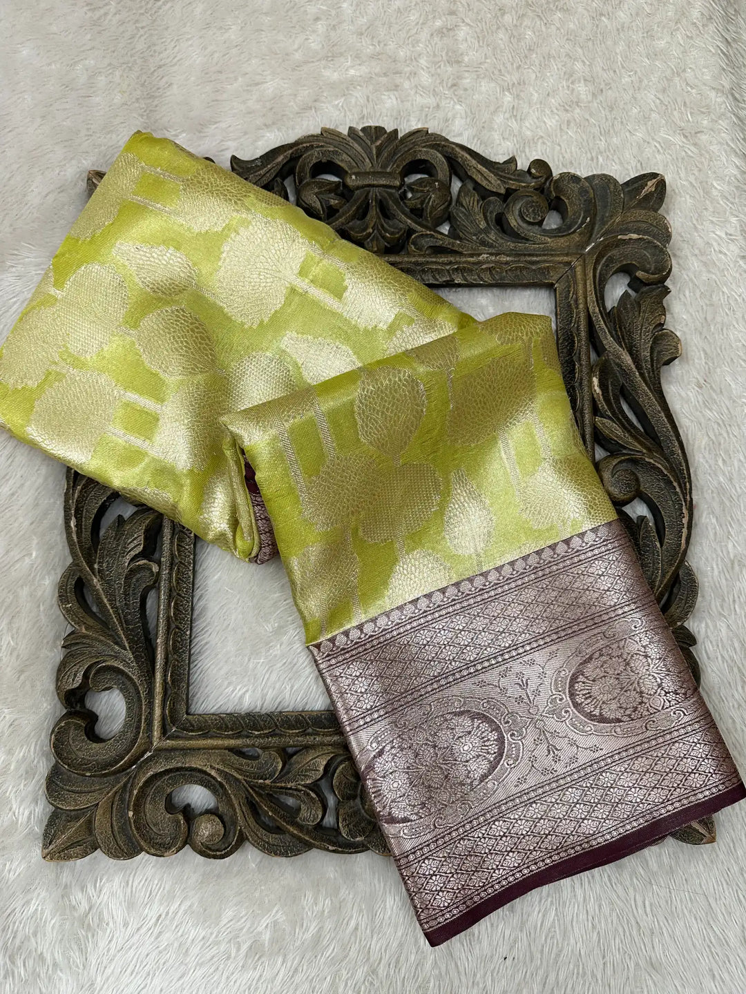 Contemporary Weave Kora Tissue Silk Banarasi Saree