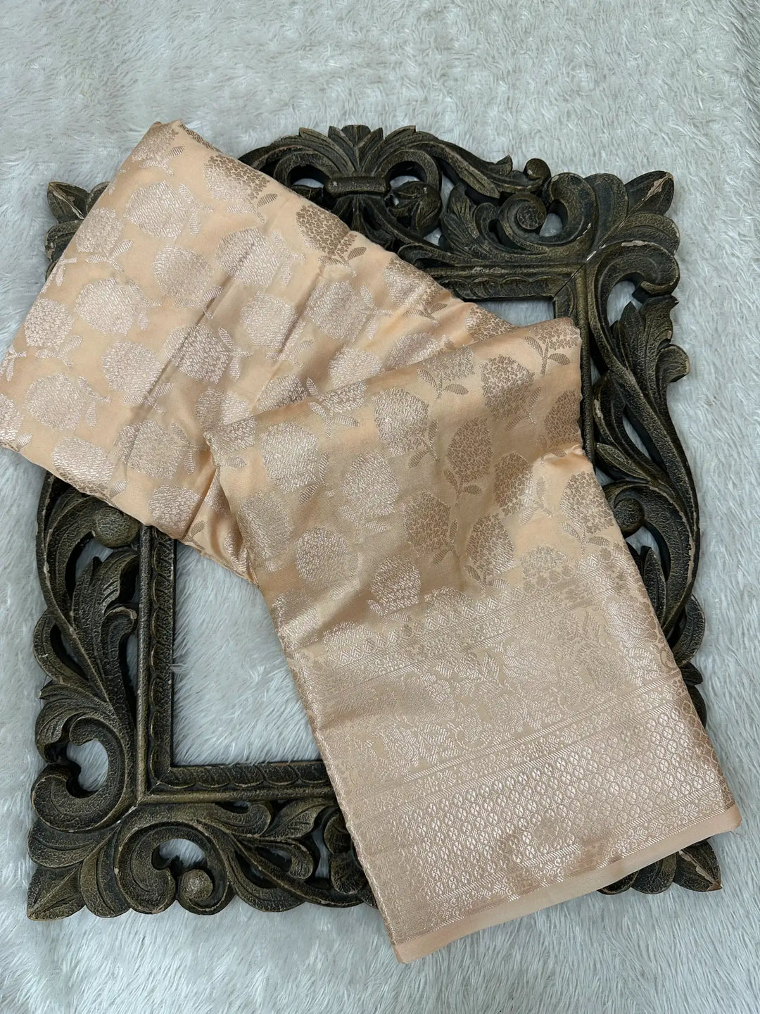 Contemporary Weave Kora Tissue Silk Banarasi Saree