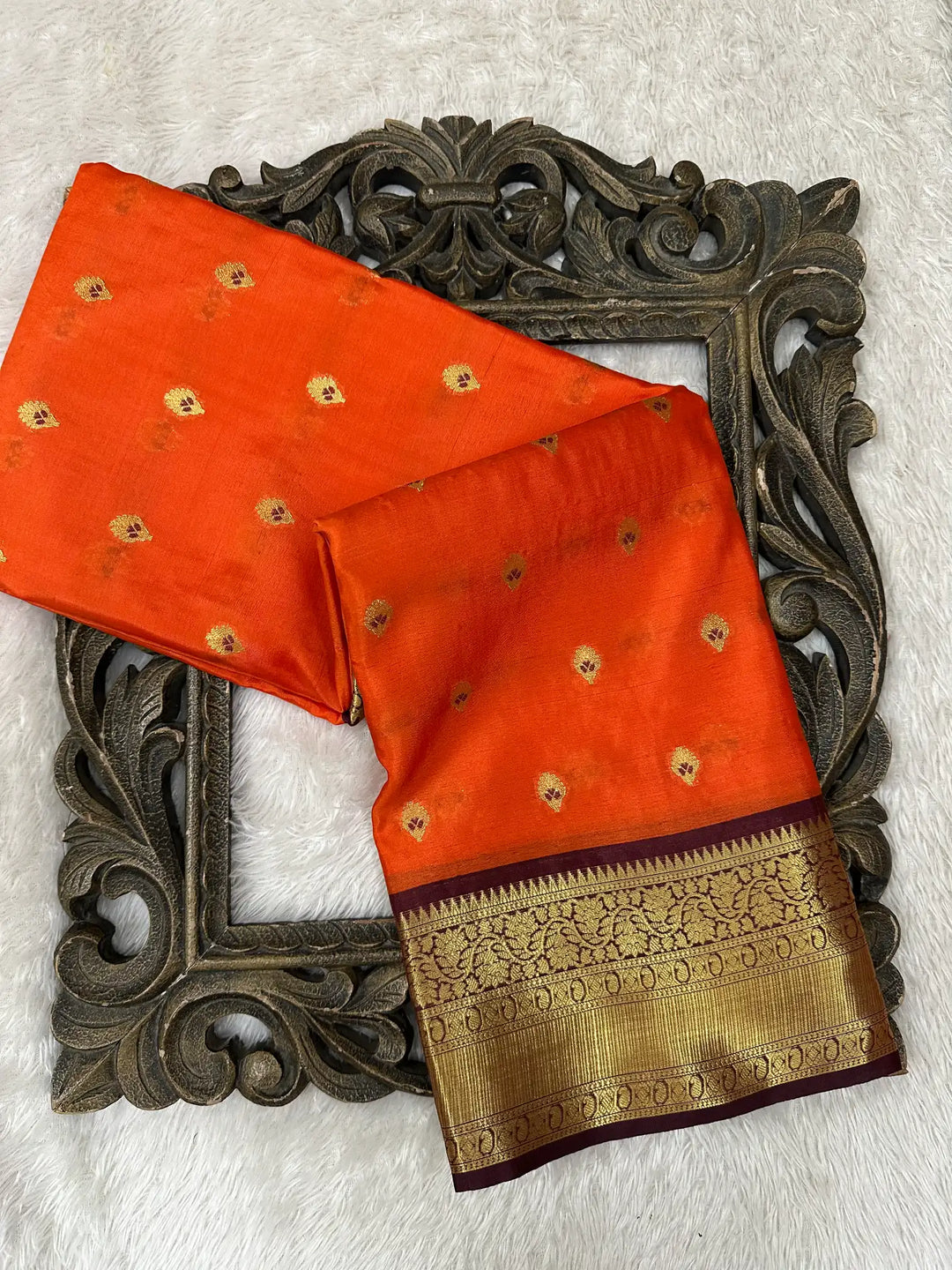 Contemporary Weave Kora Tissue Silk Banarasi Saree