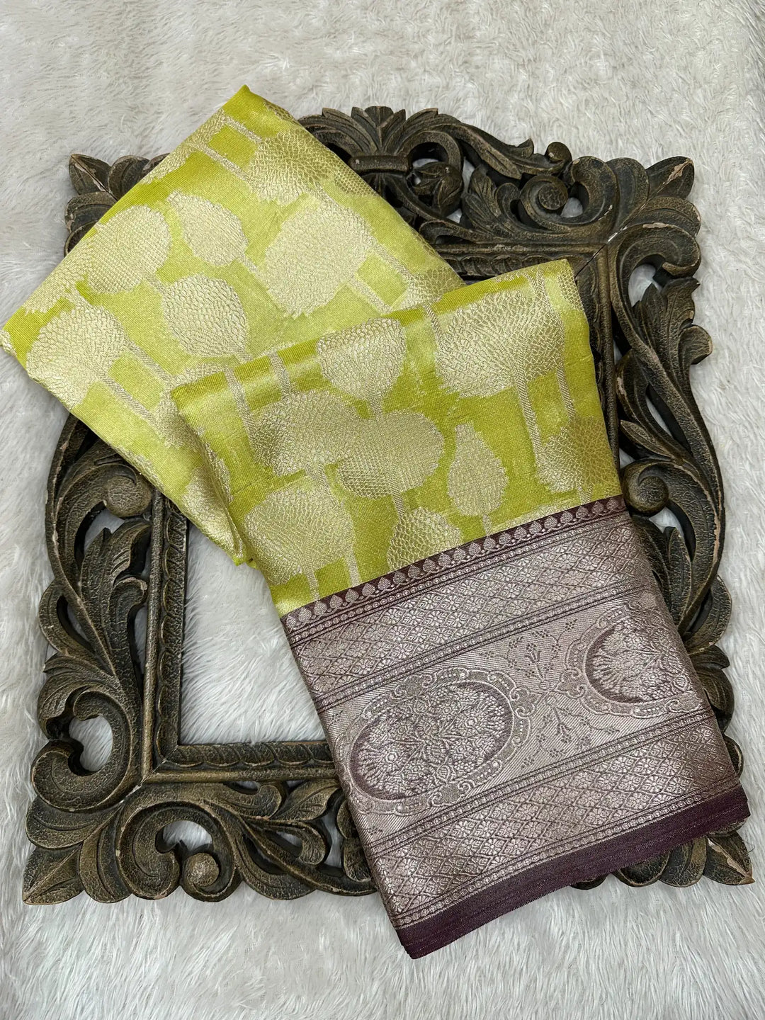 Contemporary Weave Kora Tissue Silk Banarasi Saree