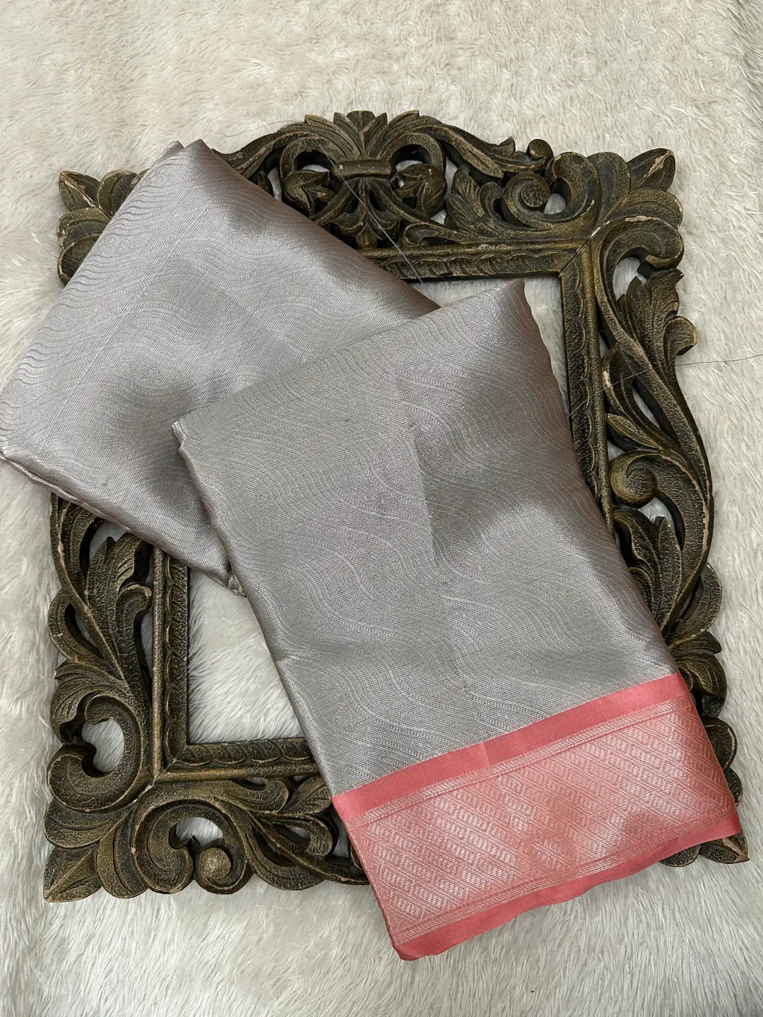 Contemporary Weave Kora Tissue Silk Banarasi Saree