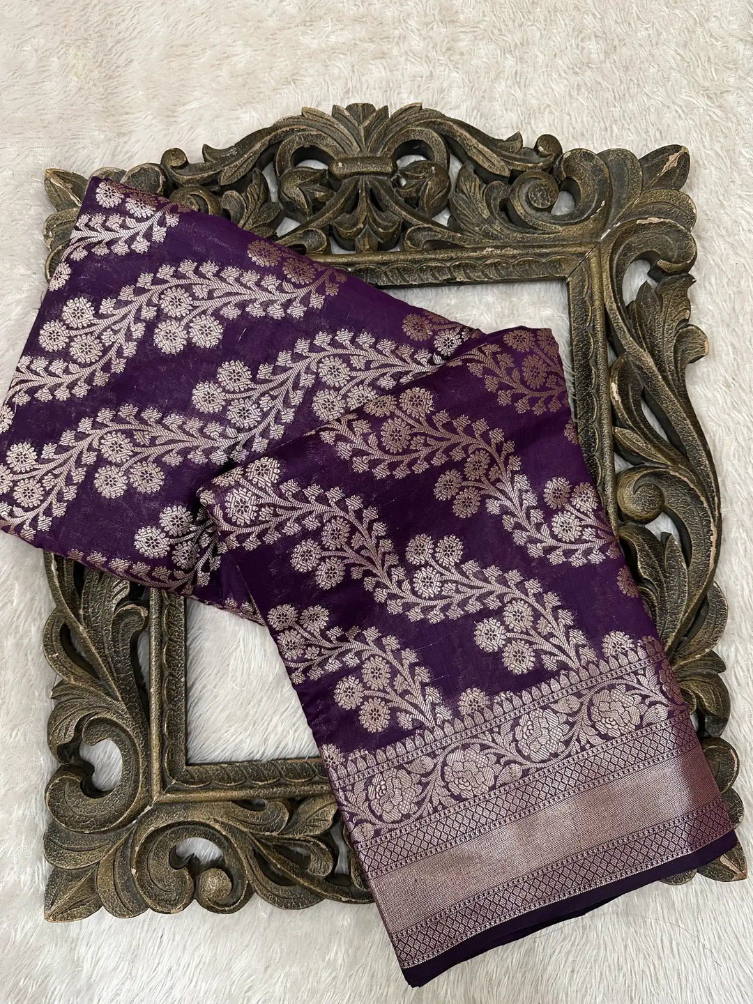 Contemporary Weave Kora Tissue Silk Banarasi Saree