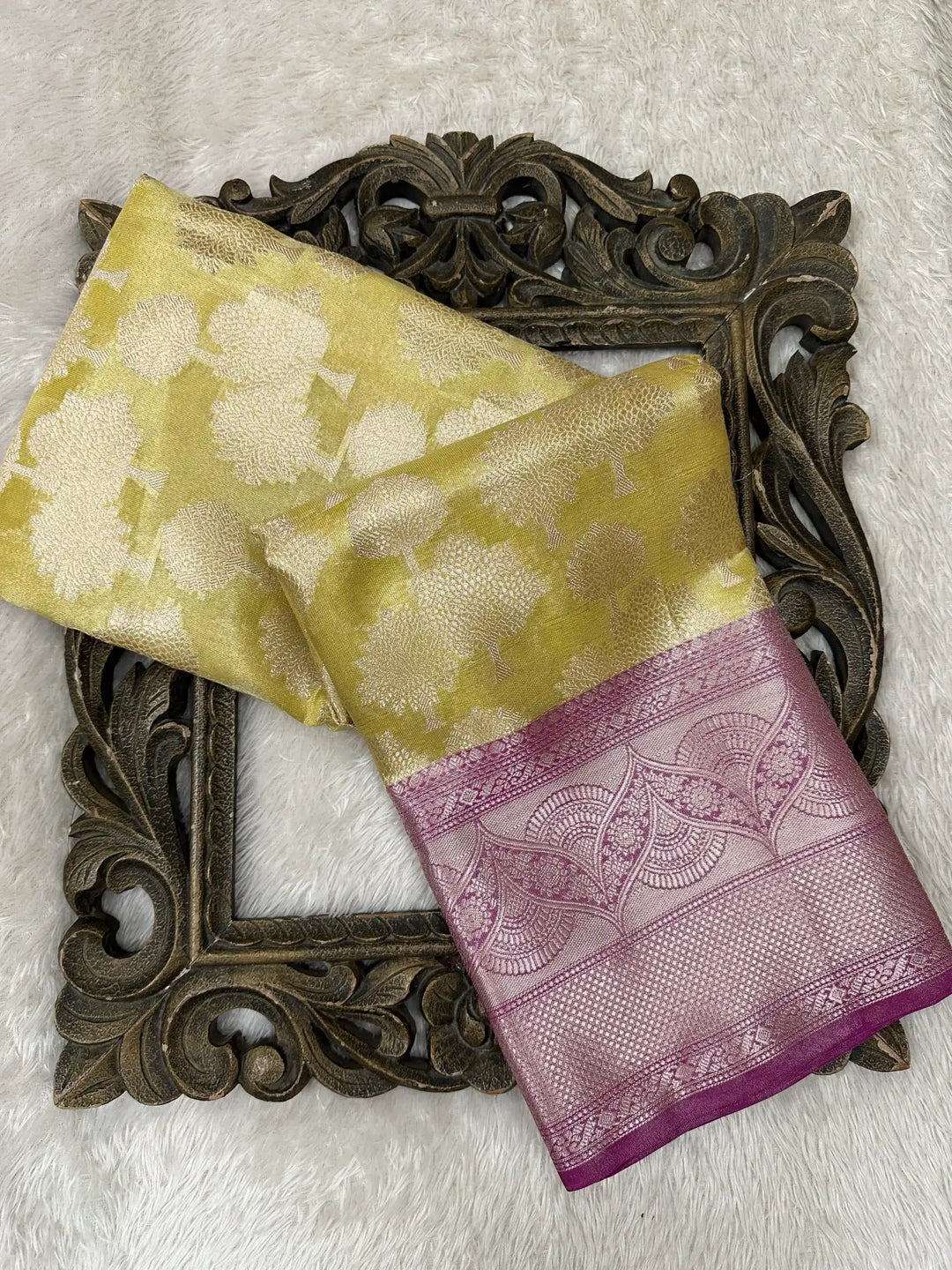 Contemporary Weave Kora Tissue Silk Banarasi Saree