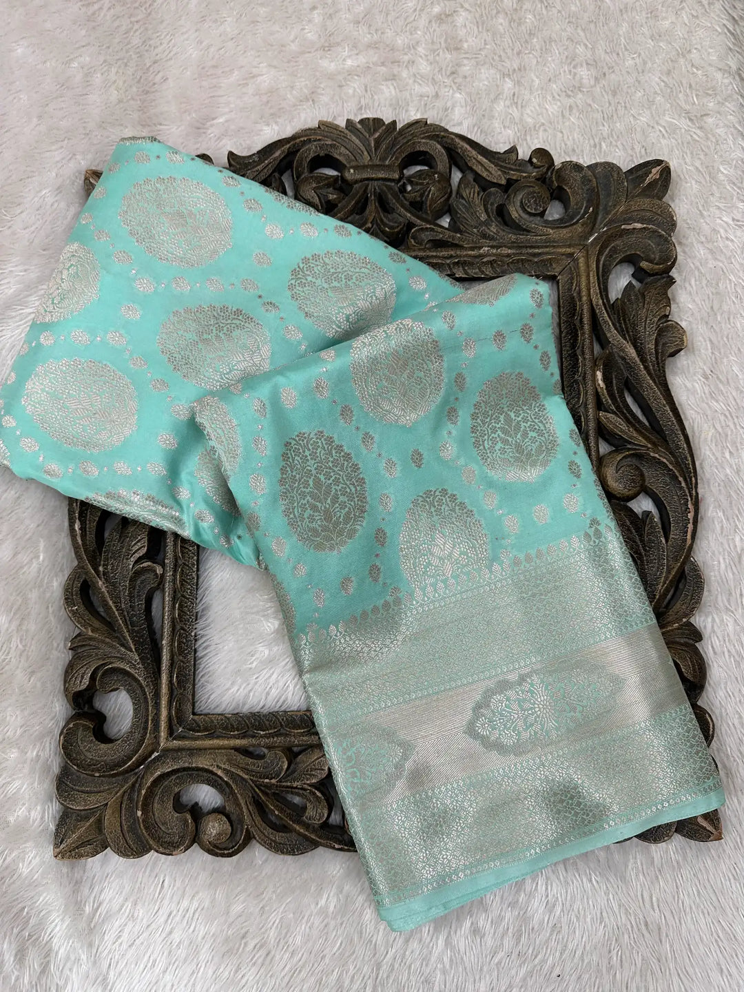 Contemporary Weave Kora Tissue Silk Banarasi Saree