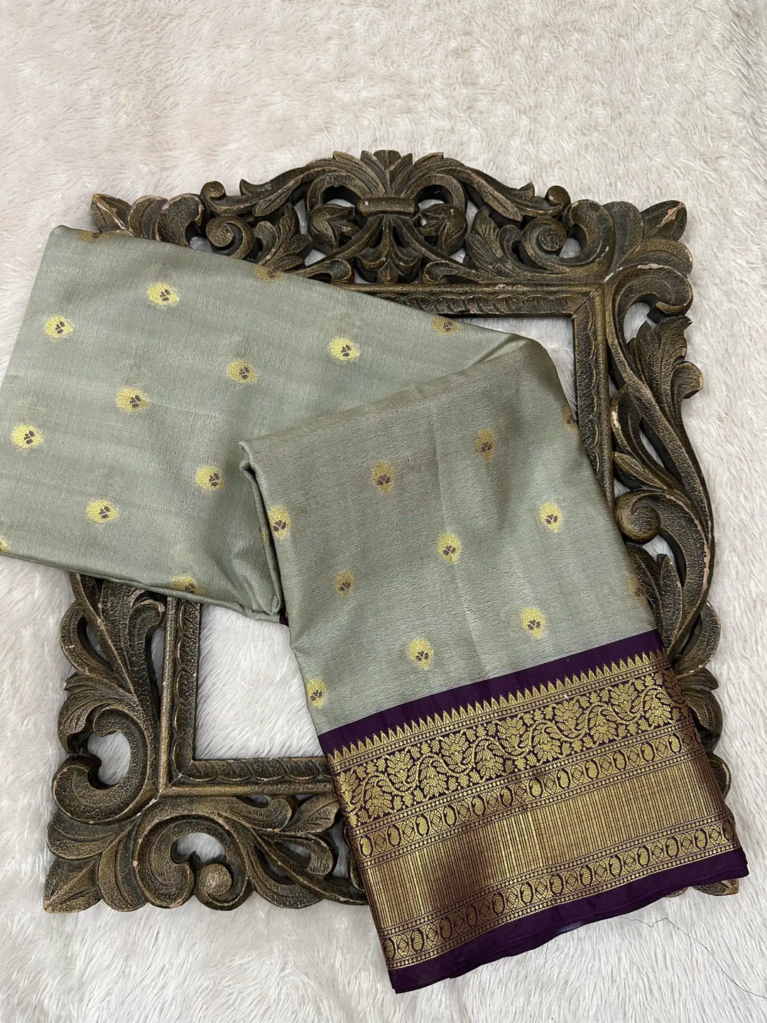 Contemporary Weave Kora Tissue Silk Banarasi Saree