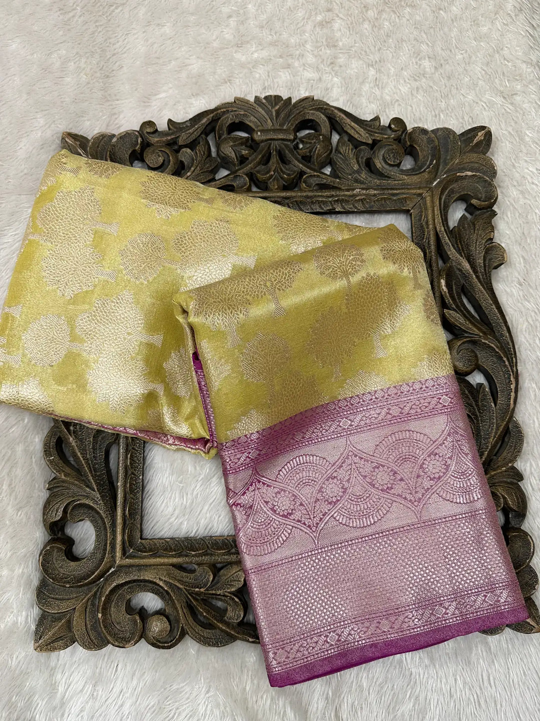 Contemporary Weave Kora Tissue Silk Banarasi Saree