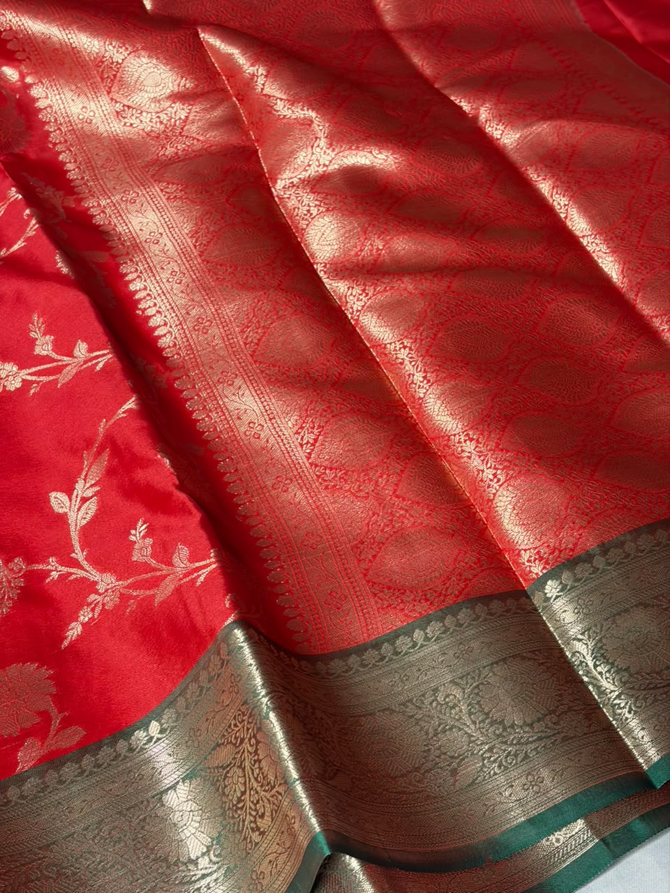 Premium Banarasi Soft Silk Saree With Rich Zari Pallu And Blouse
