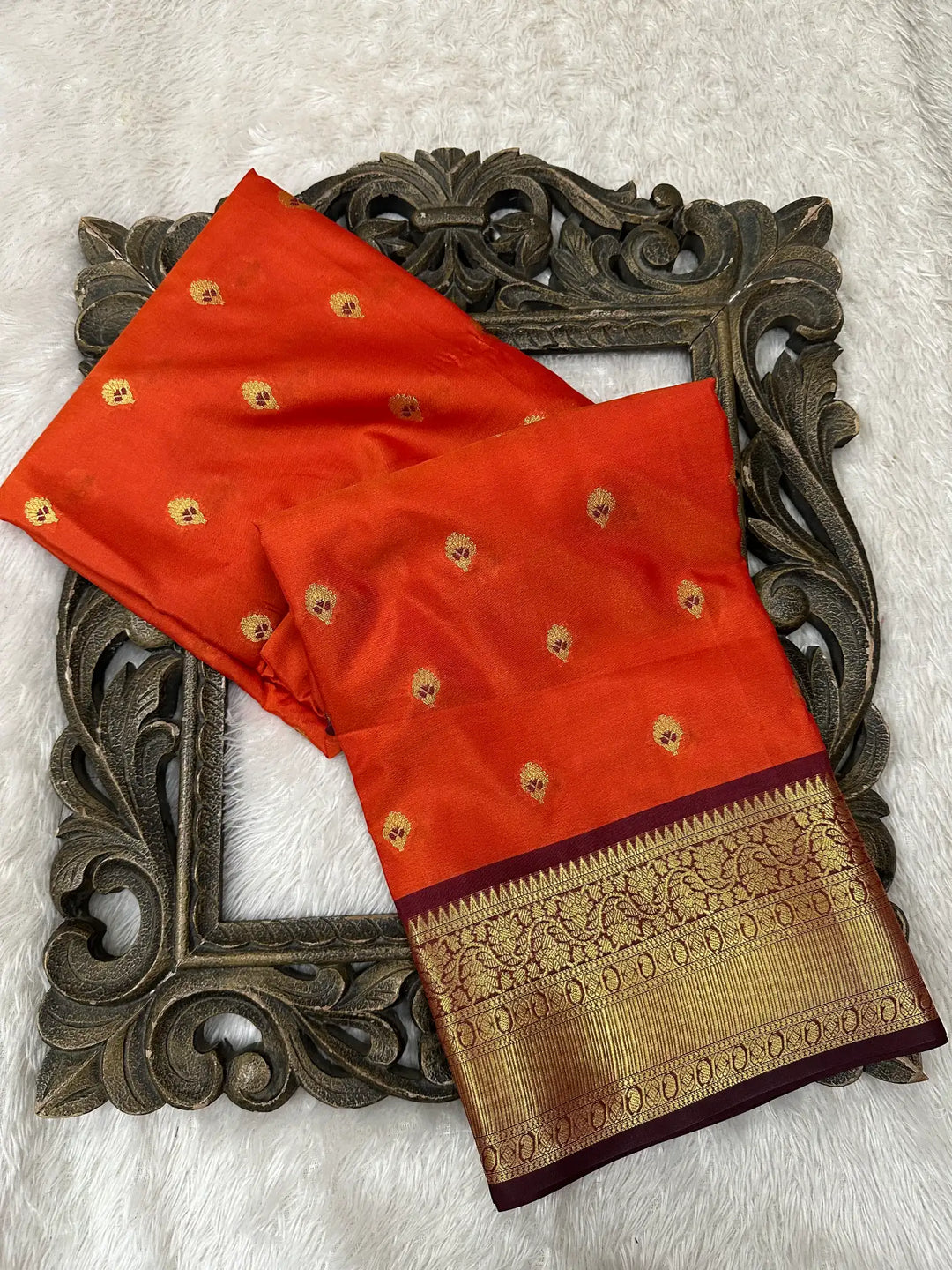 Contemporary Weave Kora Tissue Silk Banarasi Saree