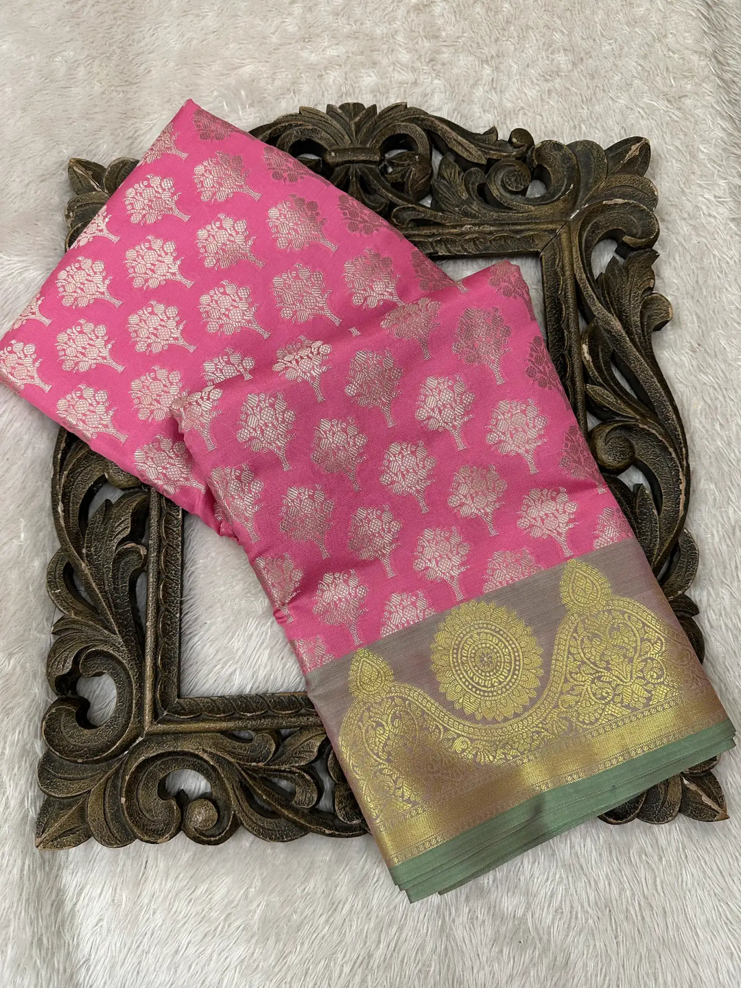 Contemporary Weave Kora Tissue Silk Banarasi Saree