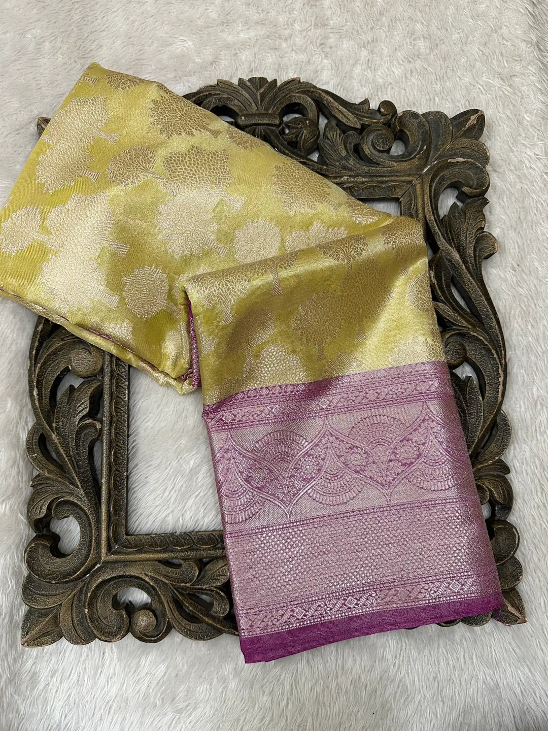Contemporary Weave Kora Tissue Silk Banarasi Saree