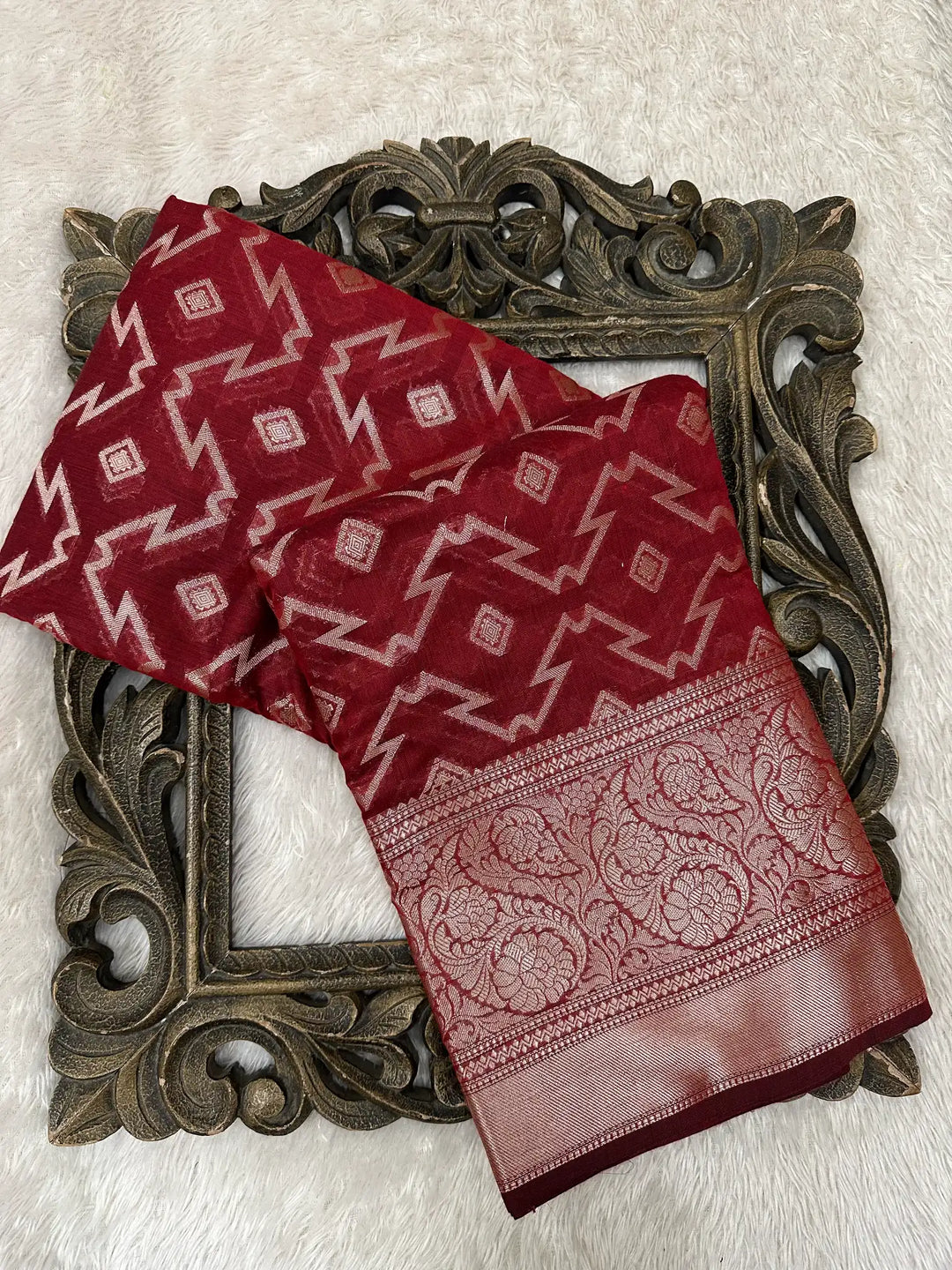 Contemporary Weave Kora Tissue Silk Banarasi Saree
