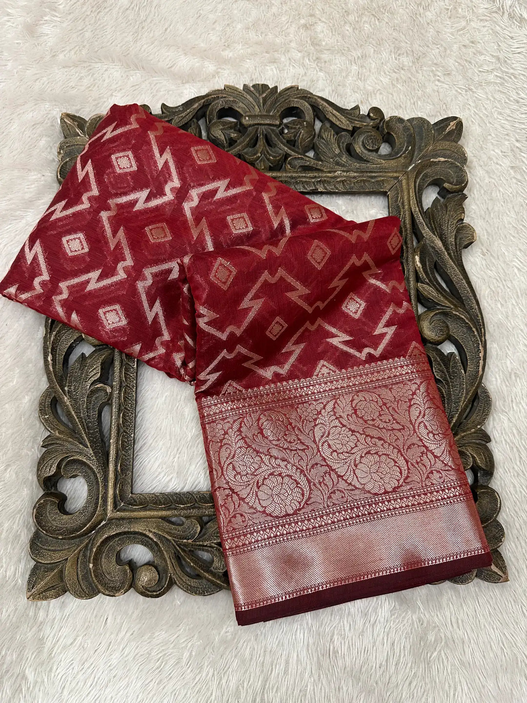 Contemporary Weave Kora Tissue Silk Banarasi Saree