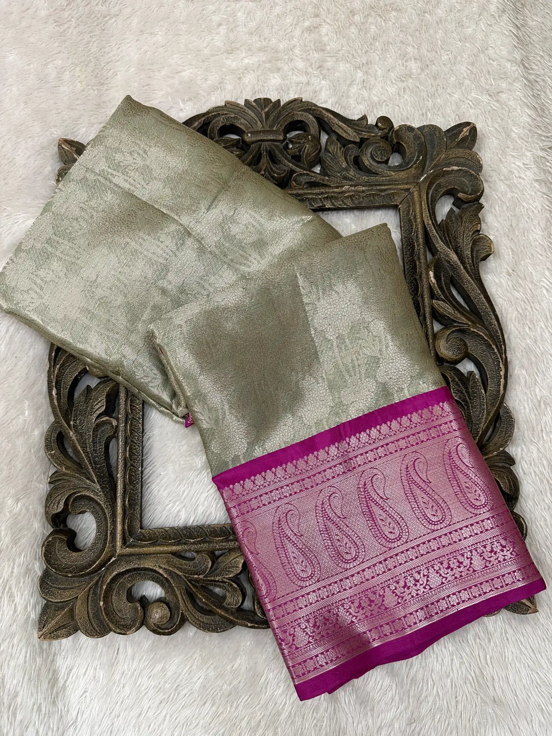 Contemporary Weave Kora Tissue Silk Banarasi Saree