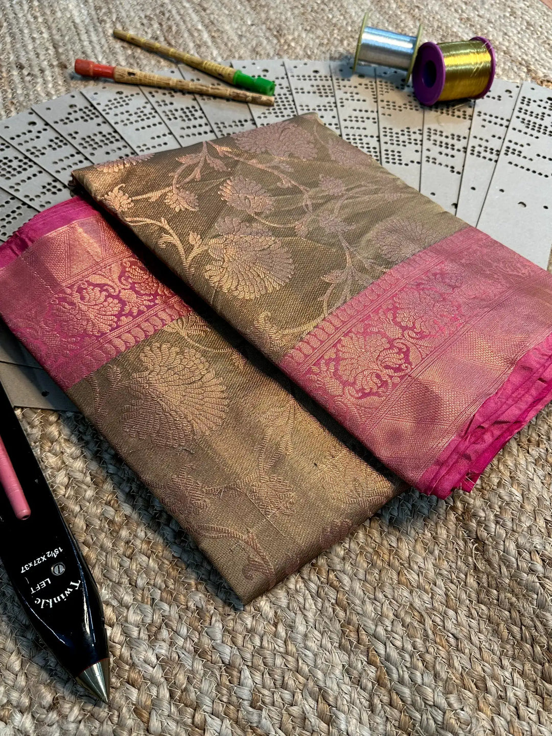 Eccentric Weave Softsilk Traditional Banarasi Saree