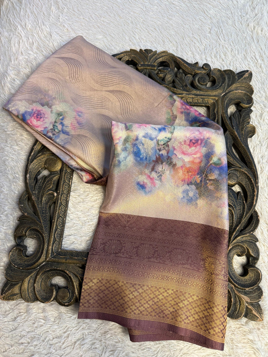 Trending Softsilk Jacquard Unique Banarasi Saree