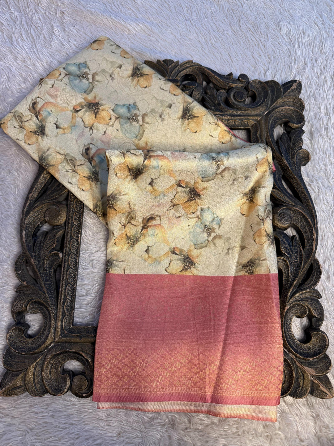 Trending Softsilk Jacquard Unique Banarasi Saree