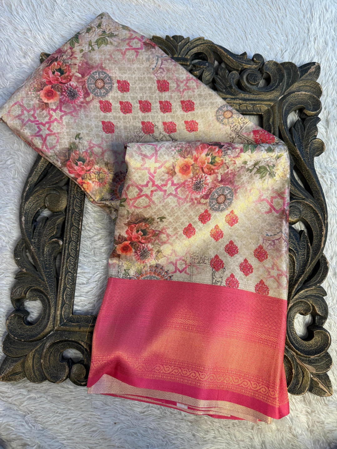 Trending Softsilk Jacquard Unique Banarasi Saree