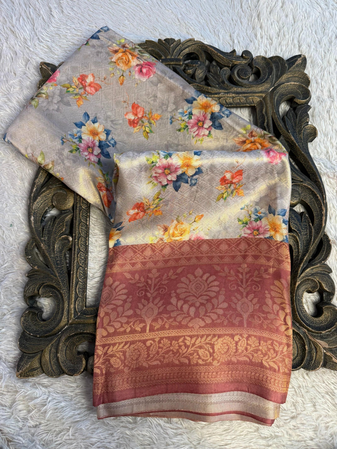 Trending Softsilk Jacquard Unique Banarasi Saree