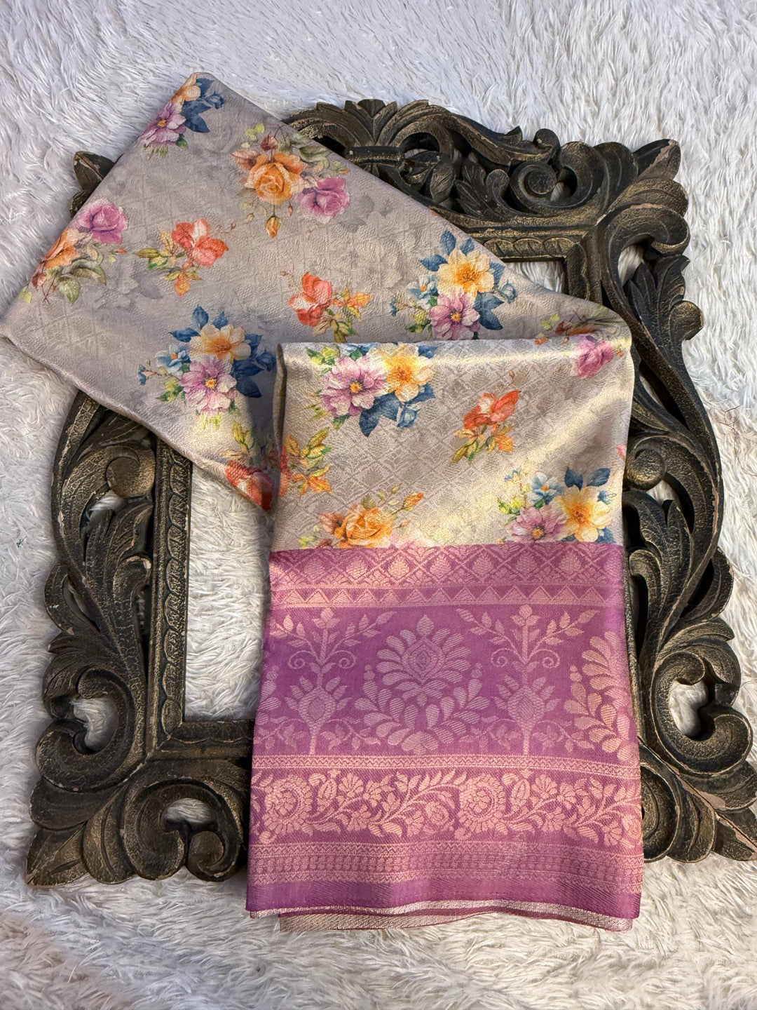 Trending Softsilk Jacquard Unique Banarasi Saree