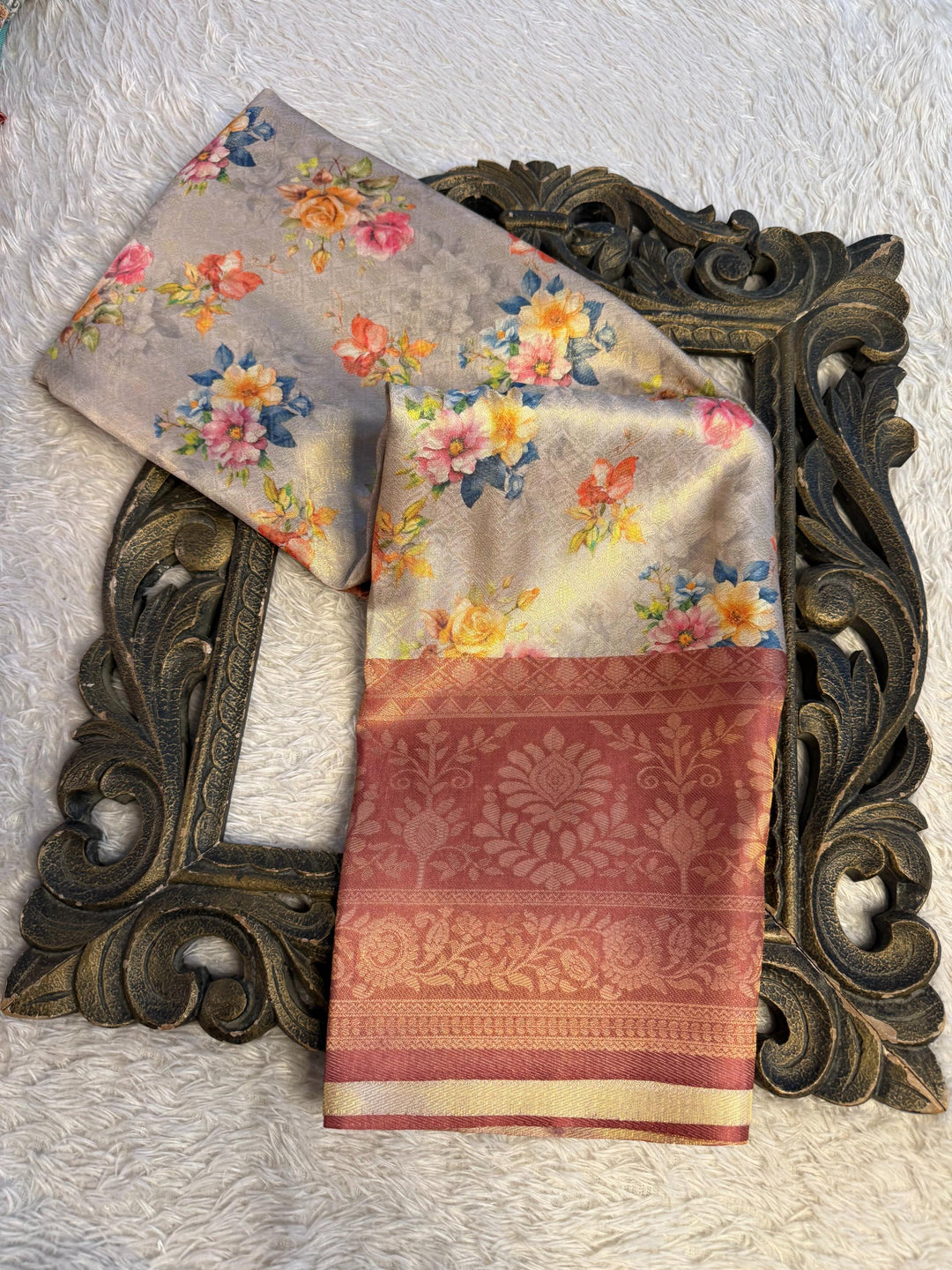 Trending Softsilk Jacquard Unique Banarasi Saree