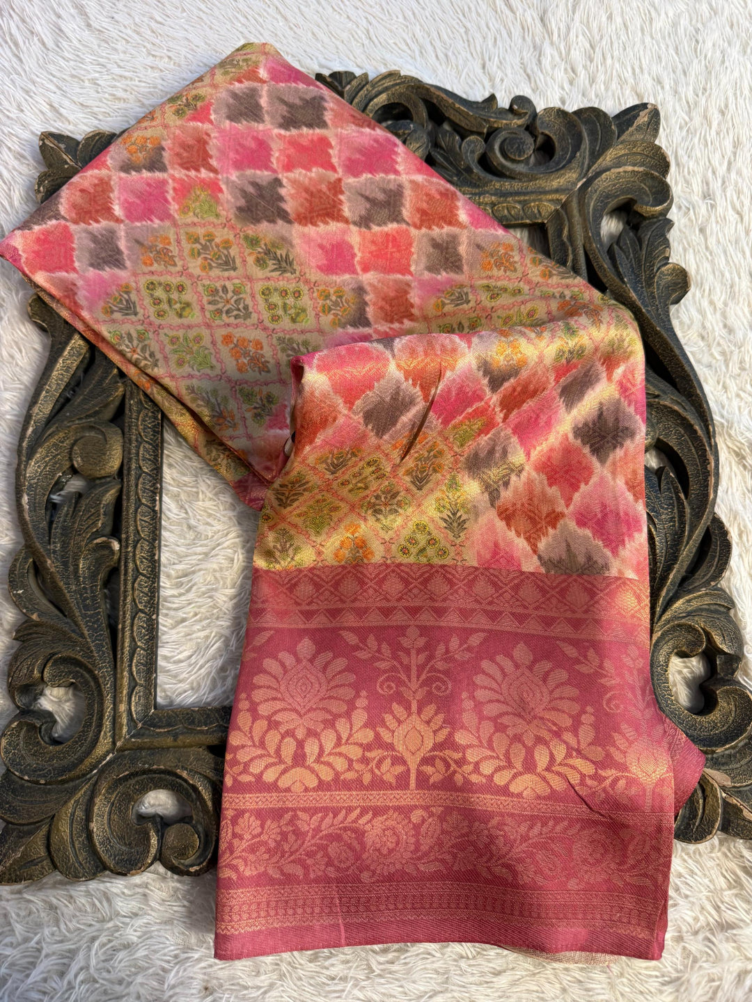 Trending Softsilk Jacquard Unique Banarasi Saree