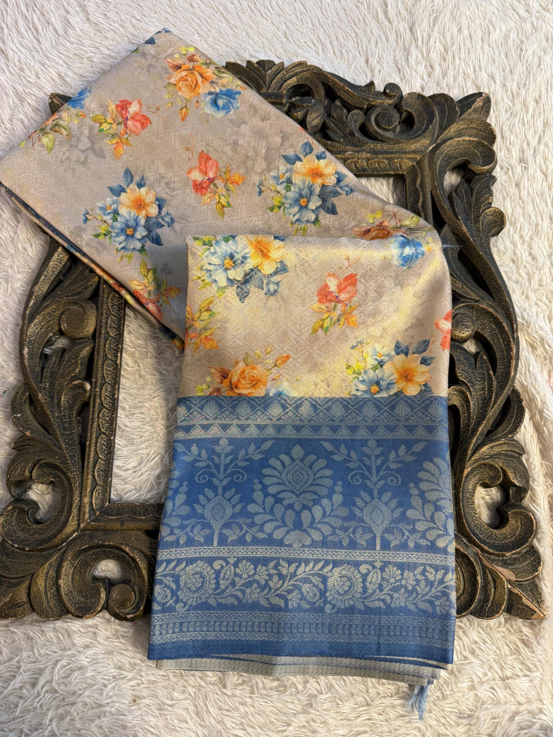 Trending Softsilk Jacquard Unique Banarasi Saree