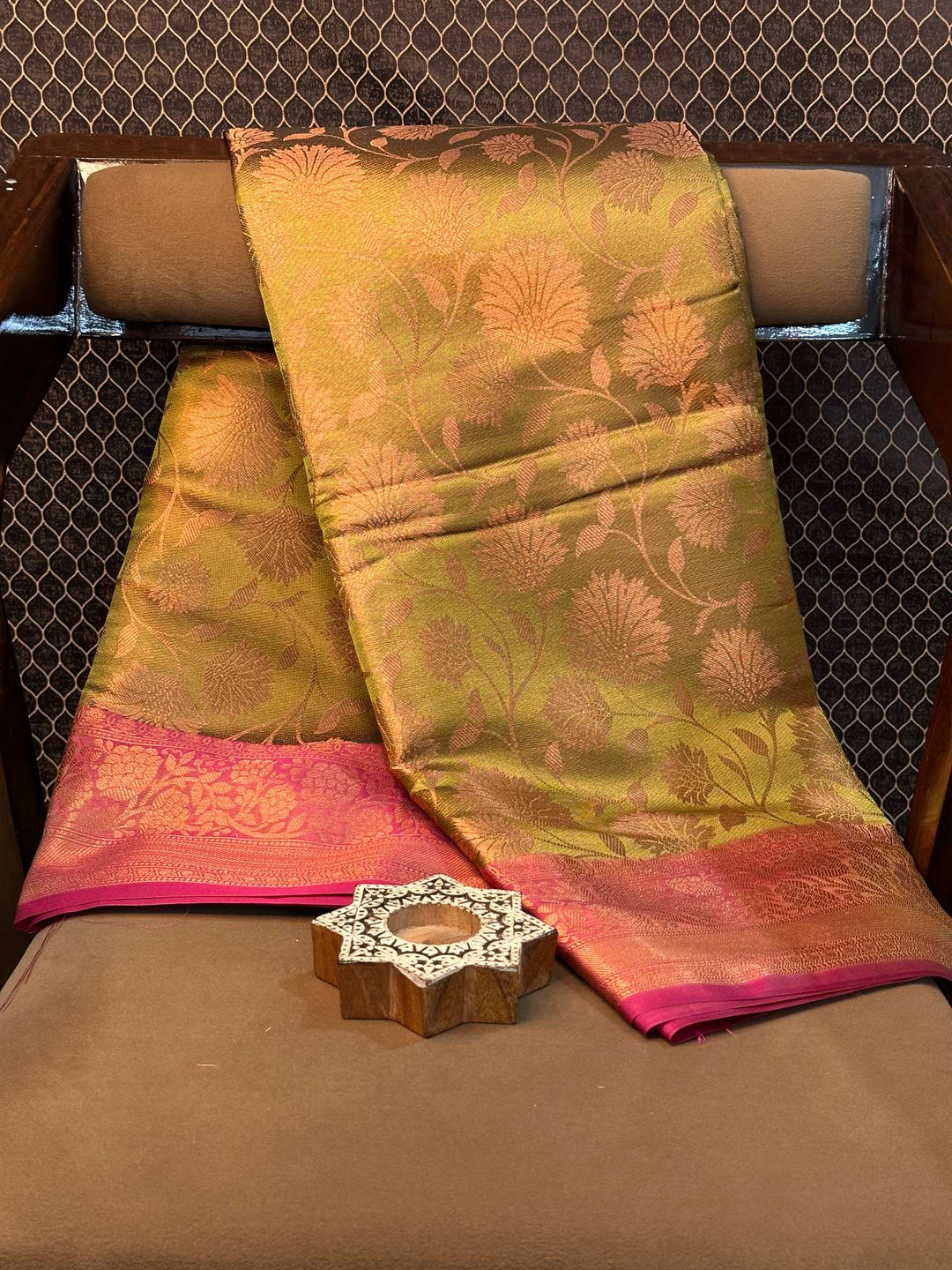 Eccentric zari weave Softsilk Heritage Banarasi saree